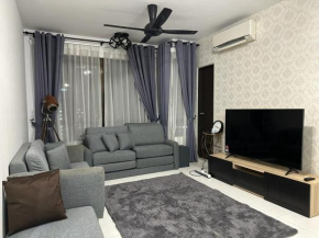 Kyra The Heights Residence Condo Ayer Keroh Melaka WiFi, Netflix & Pool